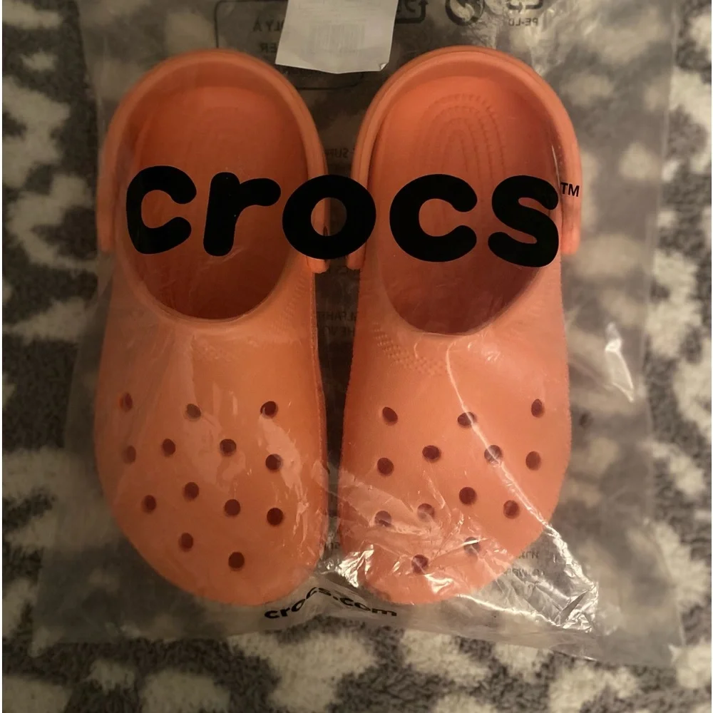 🐊 Crocs - Picture 4 of 8